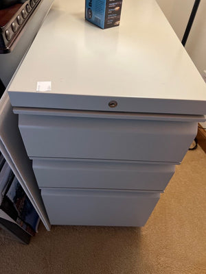 Hon Filing Cabinet MSRP $400 15x29x28