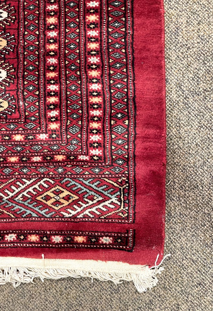 Pakistani Bokhara Rug - Silk on Wool Foundation