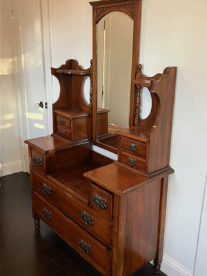 Antique Dresser With Mirror 42x17.5x50Antique Dresser With Mirror 42x17.5x50