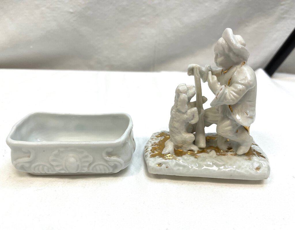 Vintage Victorian Fairing Trinket Box - Hunter with His Dog