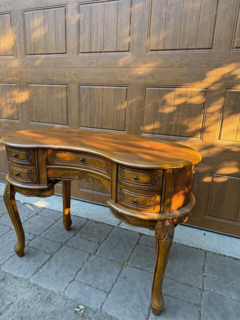 French Kidney Shape Desk 45x18x32