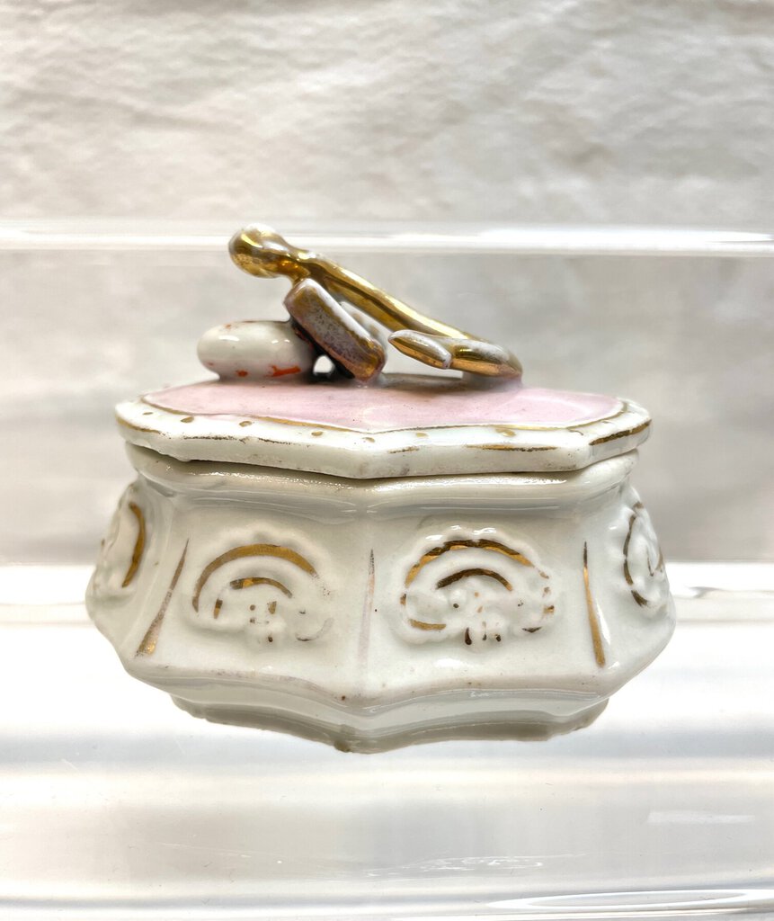 Vintage Victorian Fairing Trinket Box - Anchor