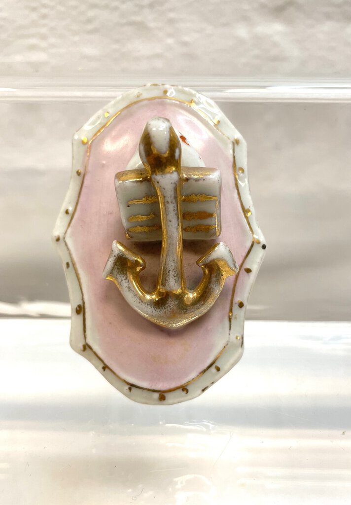 Vintage Victorian Fairing Trinket Box - Anchor