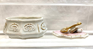 Vintage Victorian Fairing Trinket Box - Anchor