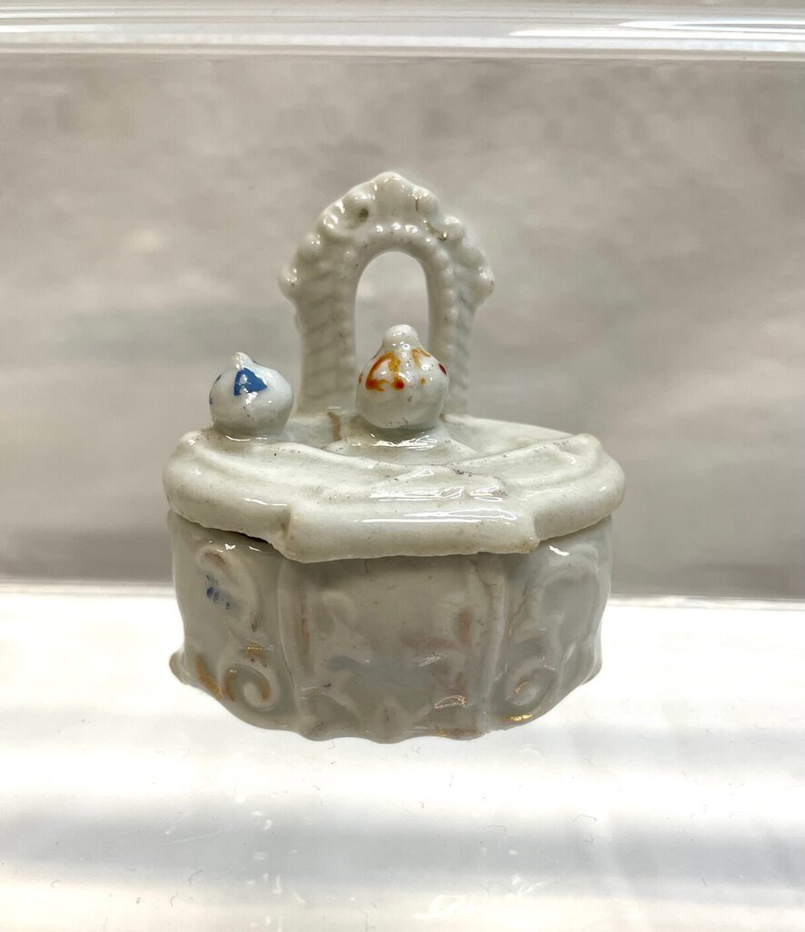 Vintage Victorian Fairing Miniature Trinket Box - Arched Frame with some Bobbles.