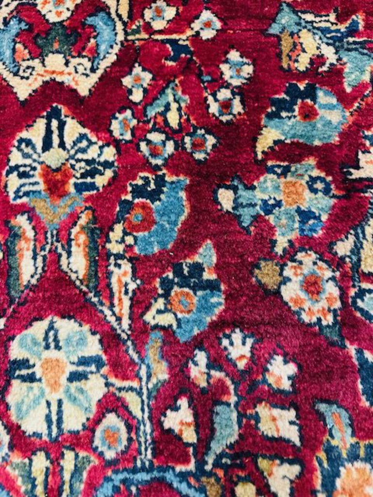 Persian Sarouk Wool Rug 103 x135