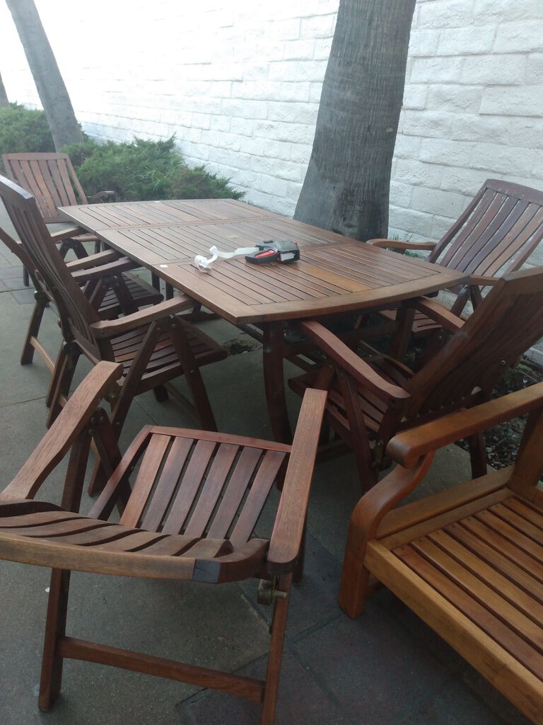 Teak Patio Dining Set ( table + 8 folding chairs) 80 x 43