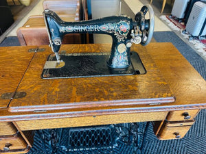 1910 Singer Sewing Machine ( G2047848 )