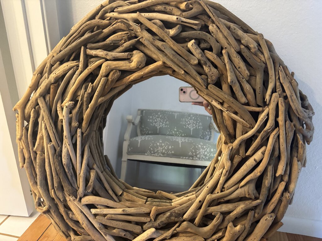 Round Driftwood Mirror 30"x30"