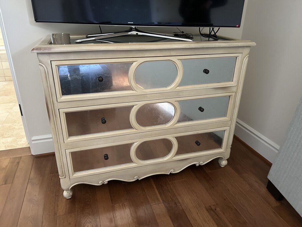 Mirrored 3 Drawer Dresser 21x47x36