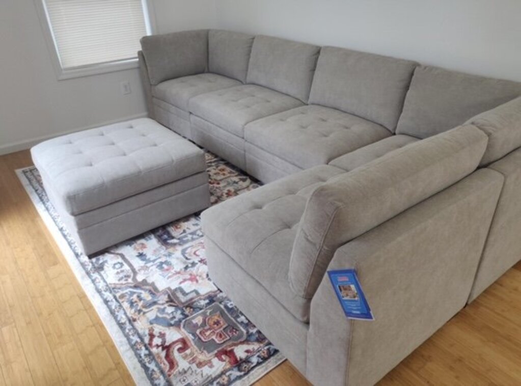 Tisdale Thomasville 6 Piece Sectional sofa Orig. $1700