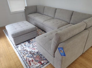 Tisdale Thomasville 6 Piece Sectional sofa Orig. $1700