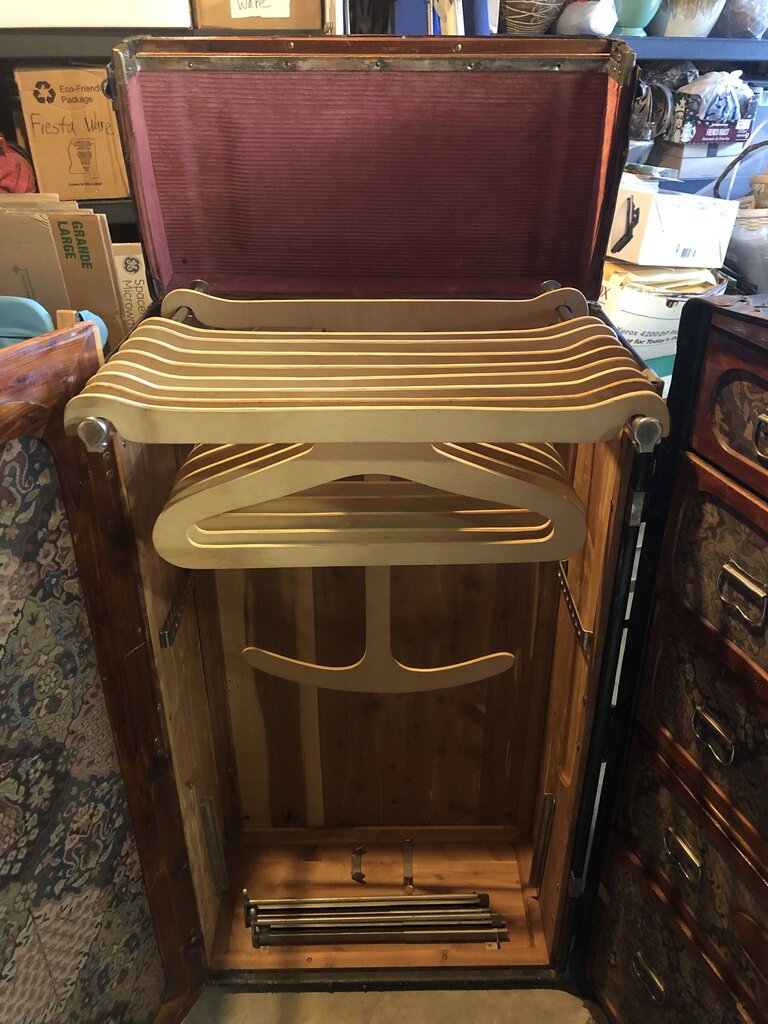 Antique Steamer Trunk Circa 1900 (23x42x23)