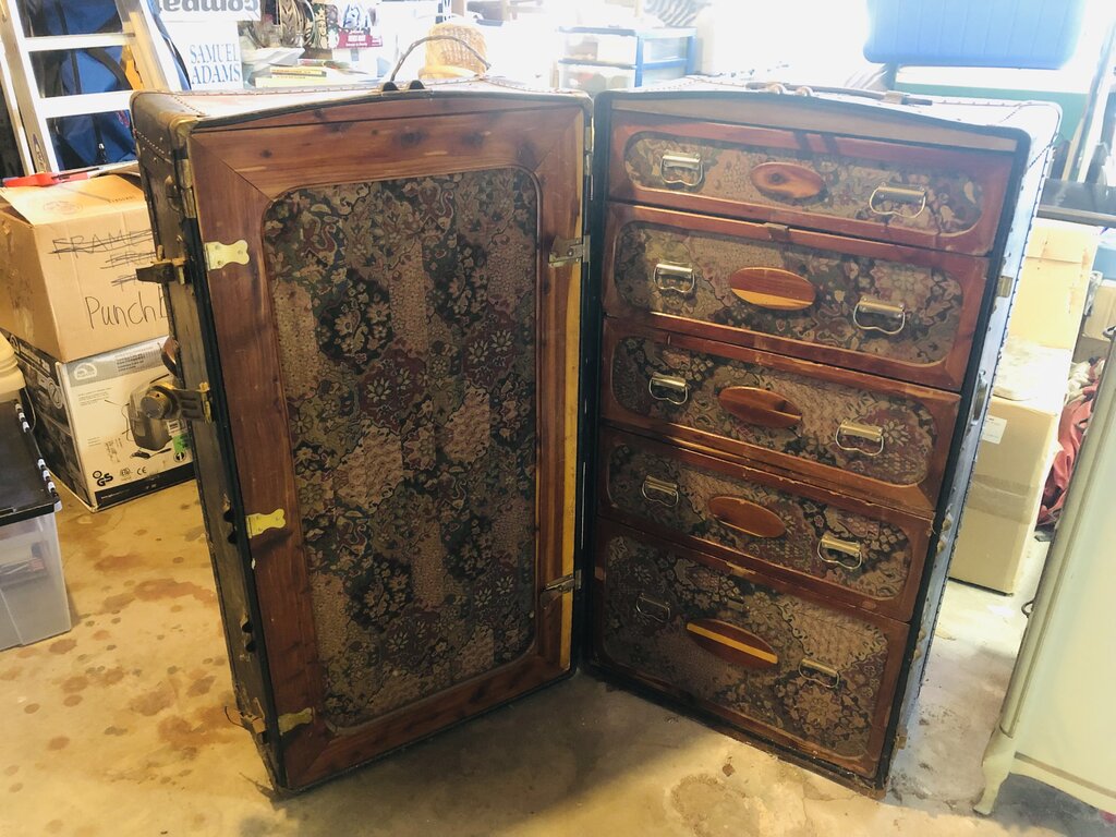 Antique Steamer Trunk Circa 1900 (23x42x23)