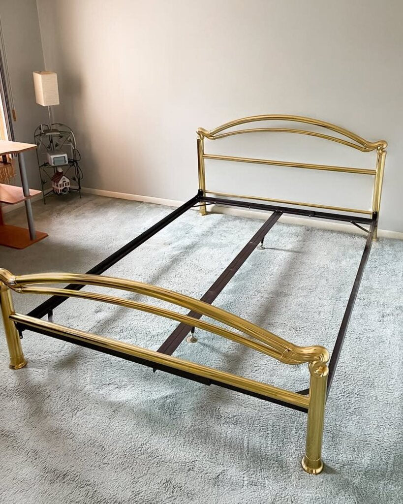Vintage Italian Pelicano Brass Bed (headboard, footboard, sidings) please measure yourself