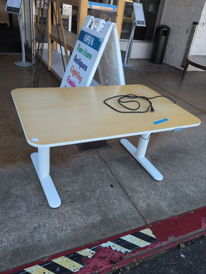 Ergonomic Electric Adjustable Standing Desk 47x32x34