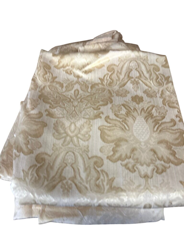 Wedgwood Damask Tablecloth