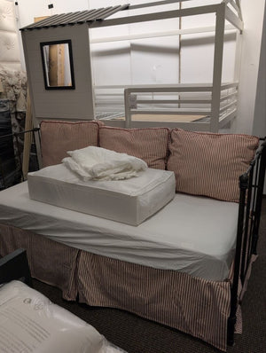 Twin Daybed with Trundle