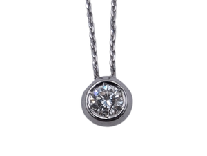 Pendant w/ Chain 18k White Gold & Solitaire Diamond