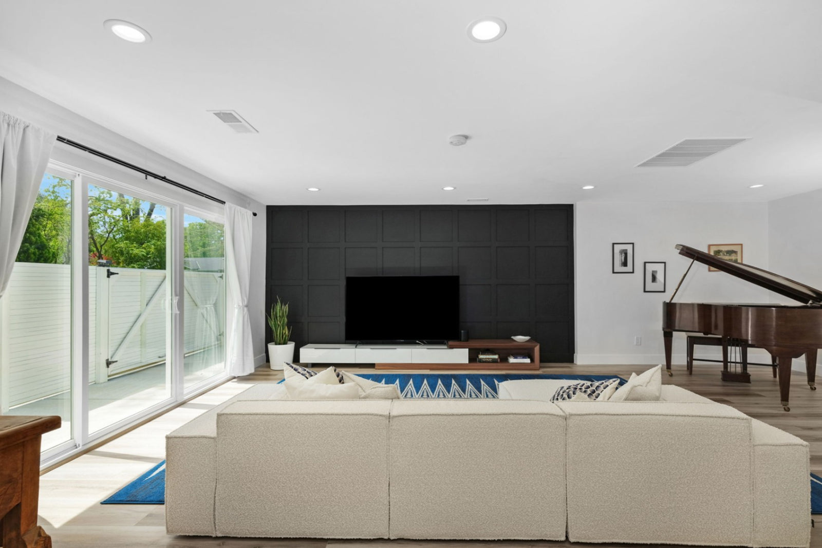 Winston Media Console