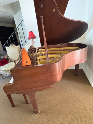 Yamaha Baby Grand Piano with Bench