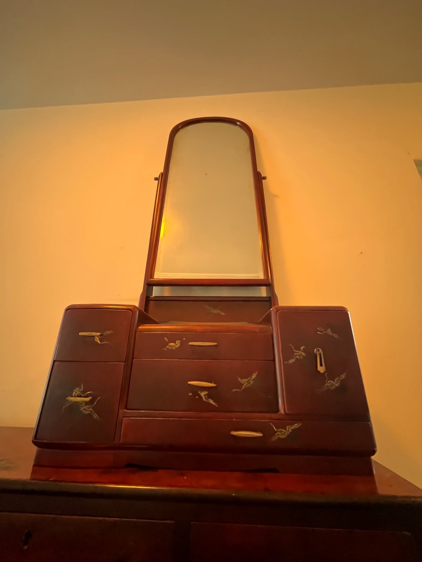 Japanese Kyodai Vanity With Mirror