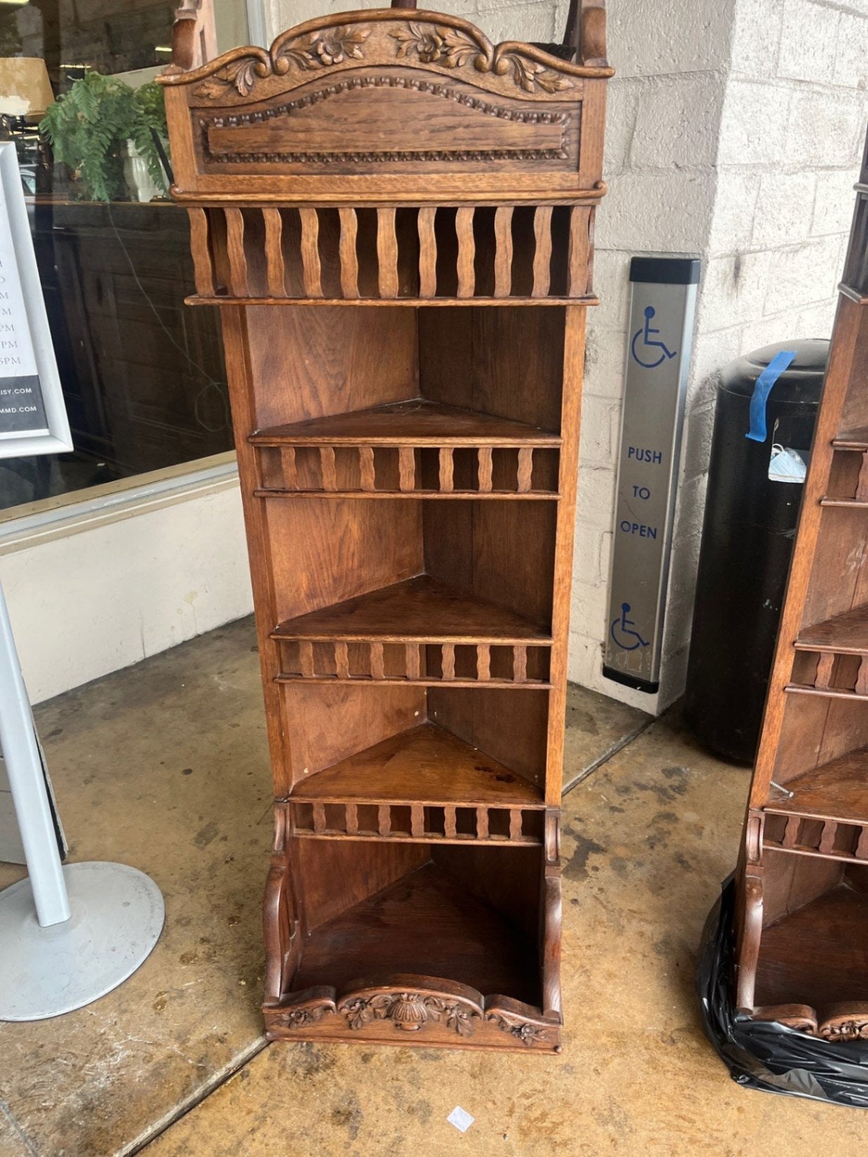 Victorian Corner Shelf