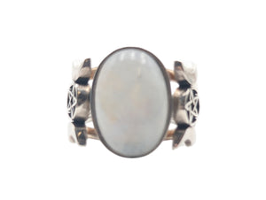 Ring Silver w/ Large Moonstone