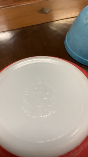 Vintage Pyrex Mixing Nesting Bowls
