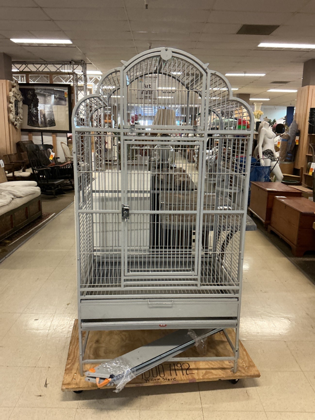 Large commercial birdcage