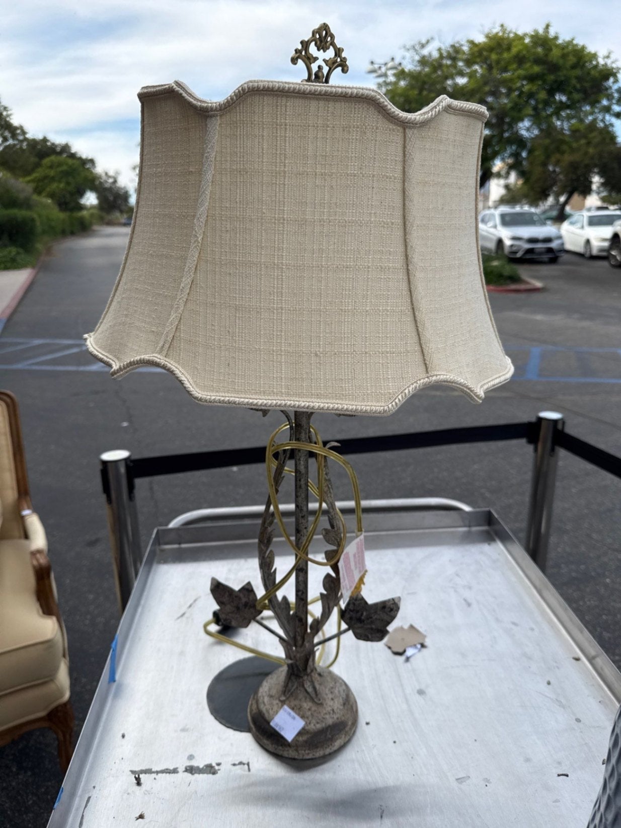 Chelsea House Leaf Motif Table Lamp
