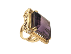 Ring 14k Yellow Gold w/ Large Amethyst & Diamond Accents