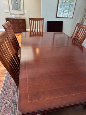 Thomasville Dining Set (table + 6 chairs + 2 Leaves + Leaf protector)