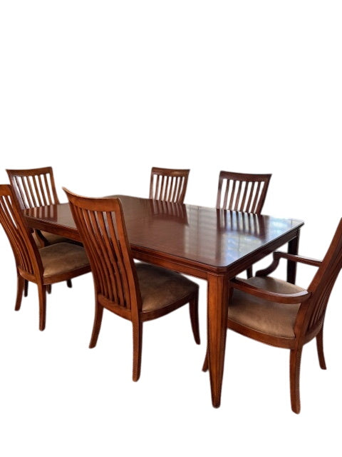Thomasville Dining Set (table + 6 chairs + 2 Leaves + Leaf protector)