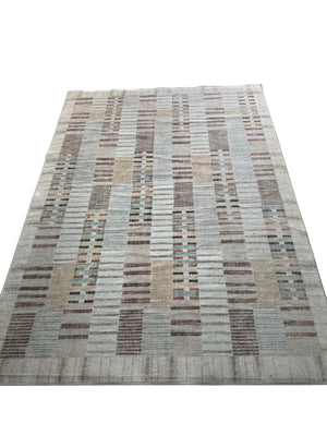 Ruggable Wool and Nylone Rug  5’ X 7'