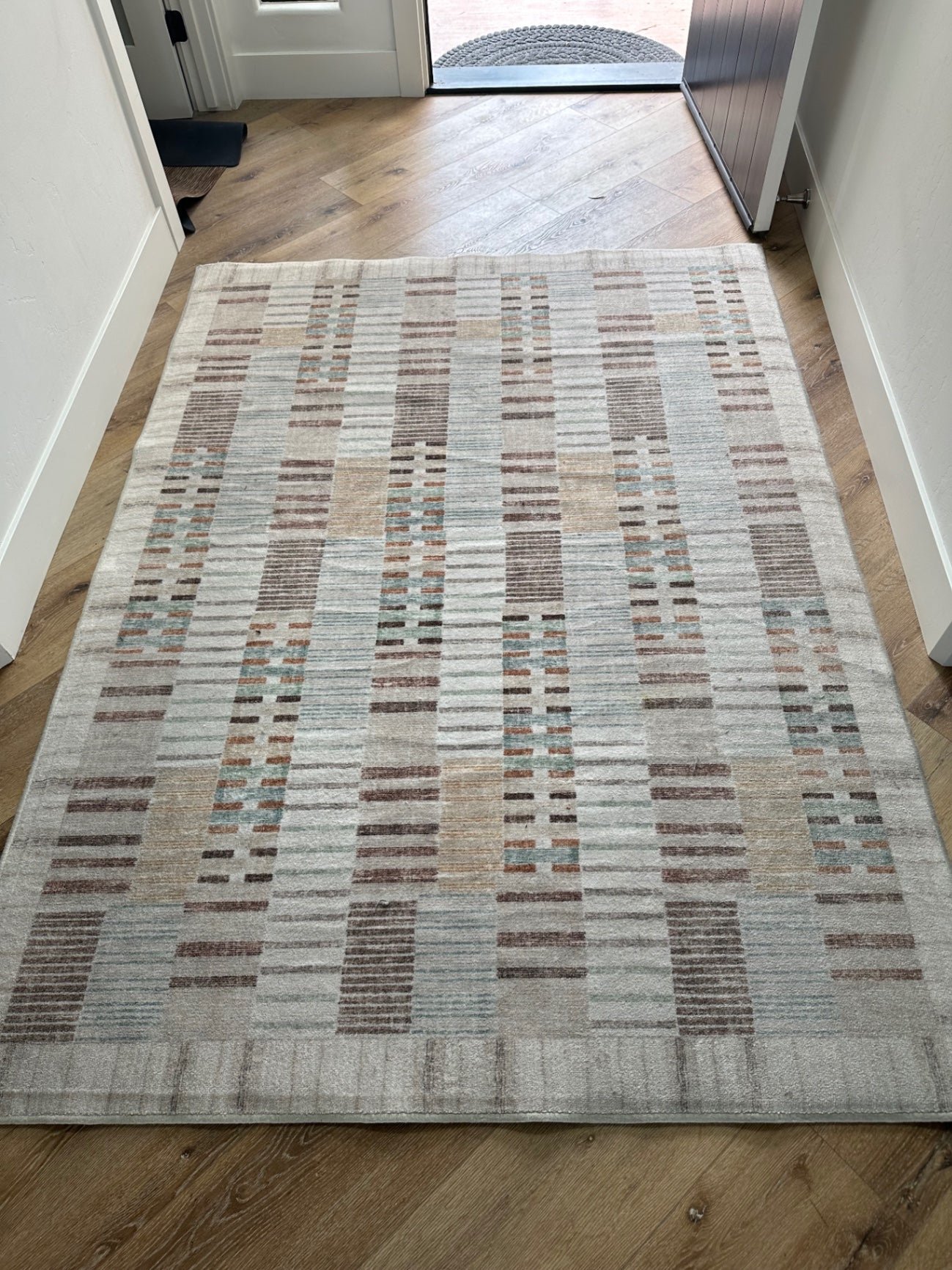 Ruggable Wool and Nylone Rug  5’ X 7'