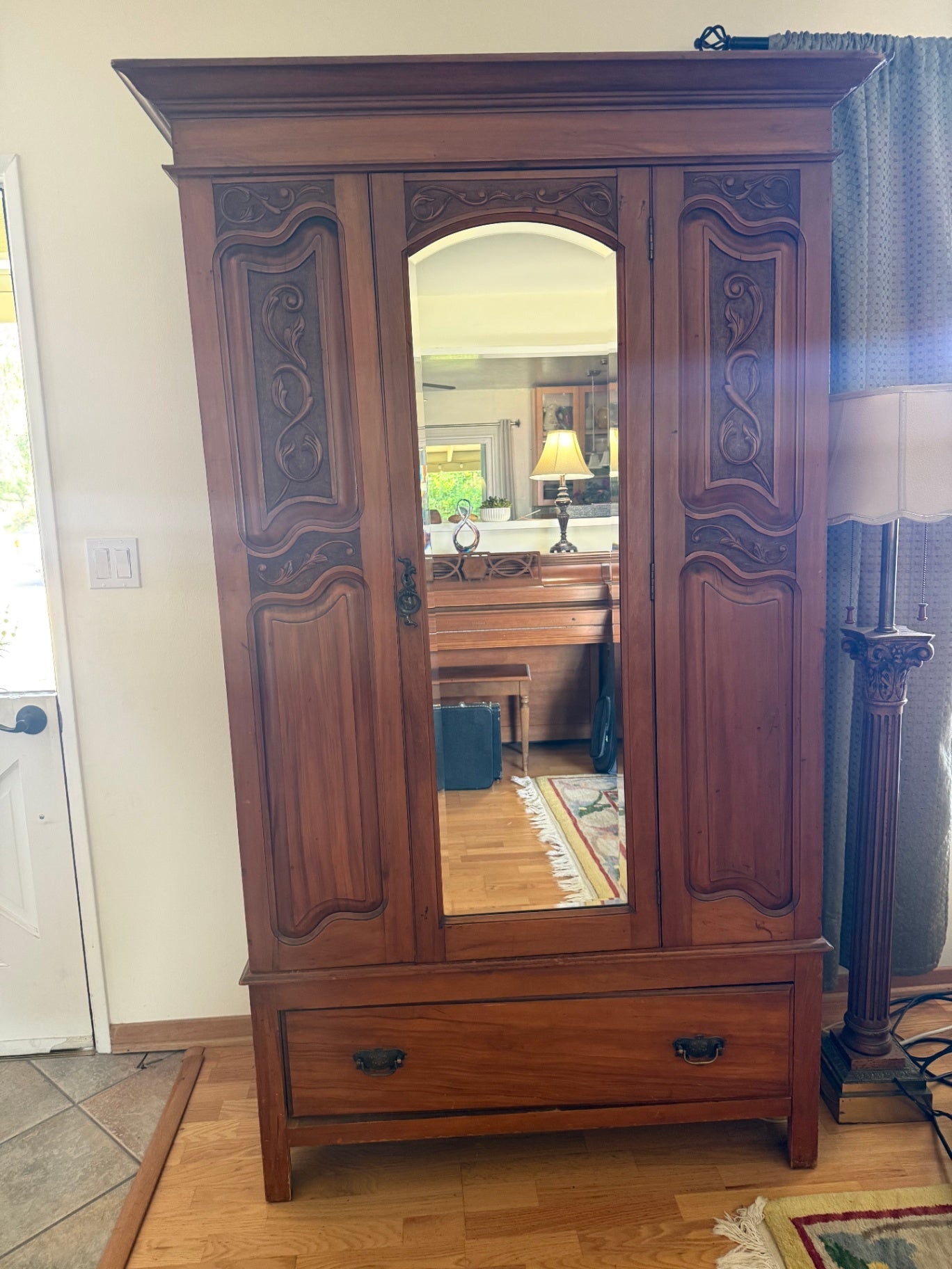 Carved Mirror Door Wardrobe