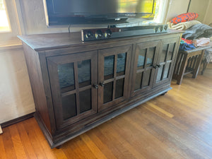 Sideboard / Buffet / Entertainment Cabinet