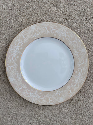 Meredith Wedgewood by Ralph Lauren Bone China 12 Place Settings (51 pc)
