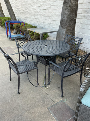 Almafi  Outdoor Patio Set (table + 4 chairs)