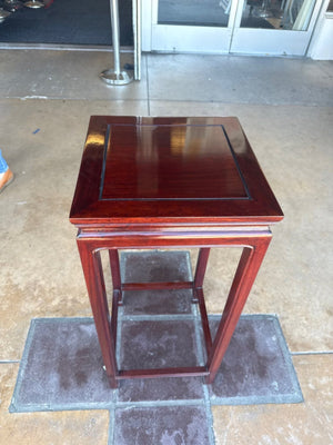 Rosewood Pedestal Stand