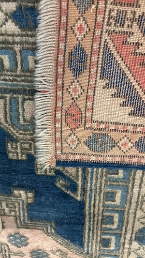 Hand Knotted Wool Rug 8' 7" x 5' 10"