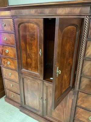 Henredon Armoire Cabinet Carlyle Collection
