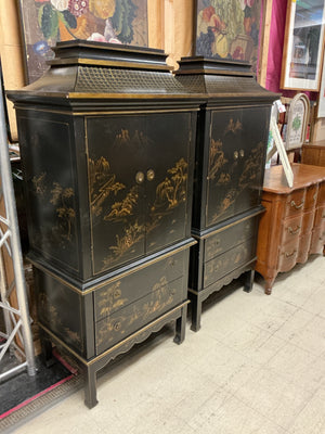 Hollywood Regency Chinoiserie Asian style Chest of Drawers