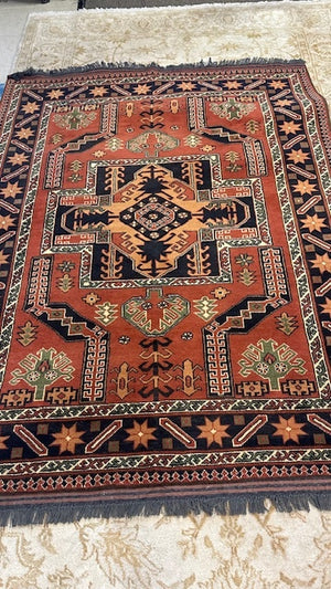 Kazak Style Wool Rug 5x7 Ft