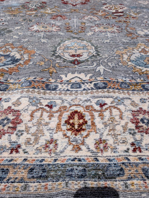 Lauren Ralph Lauren Area Rug  8'x 10'.2