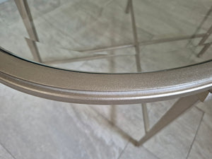 Sherrill Occasional Diego oval glass-topped coffee table 42" long, 26" wide, 18" high
