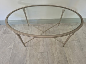 Sherrill Occasional Diego oval glass-topped coffee table 42" long, 26" wide, 18" high