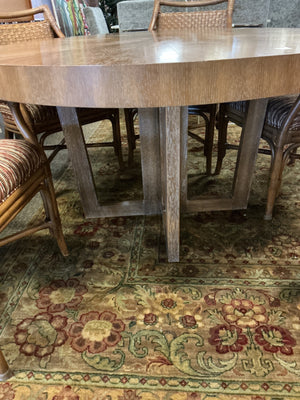 Extending Round Dining Table+ 2 leaves + 6 Chairs