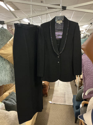 St. John Evening by Marie Gray Black Skirt & Blazer Size 6